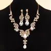 Conjunto de joias de colar e brincos gota d'água ultra brilhantes europeu e americano, conjunto de duas peças de moda de luxo leve europeu e americano para vestidos de noiva, fornecimento transfronteiriço