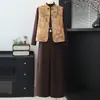 Trajes de outono de alta qualidade para mães, novos ternos estilo chinês 2026, estilo chinês tradicional leve, roupas para mulheres de meia-idade, elegante conjunto de três peças com colete