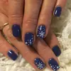 Uñas Vestibles Simples de Copo de Nieve Azul Marino Navideño Manicura Cuadrada Corta Lunares Blancos Uñas Postizas Terminadas Desmontables