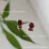 Aretes de Macarrón Cortado con Engranaje y Circonita para el Trabajo y Citas, Versátiles para Chicas Dulces, Artesanía Fina de Wuzhou, Color Fuego Completo