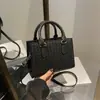 Bolsa Nueva de Mujer Verano 2024 Bolso de Mano Sencillo Bolso de Hombro Elegante Bolso Cruzado Casual para el Trabajo Bolso Popular de Este Año
