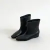 Nuevas botas retro de estilo coreano de caña alta 2026 con correas desmontables, convertibles en un diseño de hebilla de cinturón, botas largas adelgazantes y que realzan la altura para mujer