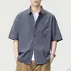 Xintang Roupa Masculina 2026 Verão Nova Camisa de Manga Curta para Homens, Marca da Moda, Estilo Japonês Versátil, Camisa Casual Retro Solta