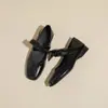 Zapatos de Estilo Francés Vintage Primavera Nuevos 2CM Raíz Cuadrada Lazo Punta Cuadrada Baja Tacón Bajo Zapatos de Mujer Mary Jane