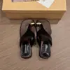 Sandalias de Nicho Estilo Francés para Mujer, Adecuadas para Uso en Exteriores, Nuevo Modelo Verano 2026, Sandalias Sencillas que Combinan con Vestidos, Versátiles Sandalias de Cuña Baja