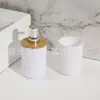 Juego de baño de 7 piezas de comercio exterior: Accesorios de bambú de rayas finas, juego de 7 piezas que incluye botella de loción, vaso para cepillo de dientes, jabonera, lujo ligero