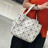 Nova Bolsa de Março com Tachas Coloridas e Diamantes, Pequena Bolsa Geométrica Romboidal de Ombro, Bolsa Quadrada Pequena para o Dia a Dia, Bolsa Feminina