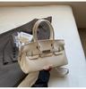Bolsa Grande de Couro Ocidental de Alta Qualidade para Mulheres 2025 Nova Bolsa Transversal de Primavera e Verão Moda para o Dia a Dia Portátil Bolsa Platina