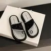 Pantuflas de Suela Gruesa para Mujer 2025 Nuevas Pantuflas de Plataforma de Verano con Sensación de Caminar sobre las Nubes, Chanclas para Uso en Exteriores, Sandalias de Tira de Dedo de Moda para Vacaciones en la Playa