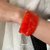 Pulseira Aberta Simples e Estilosa com Plissado Degradê, Pulseira de Temperamento Fresco e Doce, Joia de Nicho de Alto Padrão para Mulheres Atacado