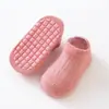 Meias Antiderrapantes Infantis para Chão, Novas Meias Cano Curto Coloridas Doces de Algodão Penteado para Primavera/Verão, Meias Curtas de Malha Respirável, Meias de Bebê