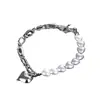 Nova Pulseira de Pérolas Artificiais Nicho Luxo Leve Sensação de Alto Padrão Pulseira de Costura Barroca Alienígena Pulseira da Moda para Namorada