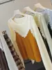 Suéter de Tricô Patchwork de Renda Estilo Coreano Outono 2026 com Manga Longa para Mulheres, Camada Interna Emagrecedora, Top Base Falso Duas Peças