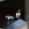 Brinco Cuff Hexagonal Assimétrico Cool Design de Nicho Brincos de Duplo Piercing Levemente Luxuosos para Mulheres Clipe de Orelha Espiral Integrado