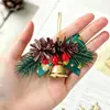 Enfeite de Laço com Frutas Vermelhas e Pinhas Vermelhas de Natal, Guirlanda de Sino para Pendurar na Árvore, Conjunto de Acessórios para Caixa de Presente para DIY de Feriado