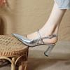 Sandalias Descubiertas 2025 Nuevo Estilo de Verano Hada Punta Moda Temperamento Tira Única Tacones Altos Gruesos