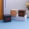 Reloj de madera LED con control de voz inteligente, cuadrado, compacto, digital, temperatura y humedad, reloj despertador electrónico multicolor