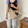 Bolsa de ombro feminina estilo ins coreano com formato de estrela, casual e versátil, de grande capacidade, adequada para lazer, trabalho e deslocamento.