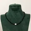 Colar de Pérolas de Água Doce Barroco Feminino Corrente de Clavícula de Cristal Preto Gargantilha Simples Retro de Luxo Leve Corrente de Pescoço com Contas