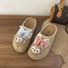Chinelos Fechados com Solado Grosso de Desenho Animado Fofo Tendência para Mulheres Verão 2025 Novos Versáteis Meia-Calça Sapatos Birkenstock para Combinar com Saias