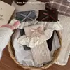 Zapatos y calcetines para niñas, otoño e invierno, con bordes rizados, moño y dulce detalle de encaje floral, de altura media hasta la pantorrilla