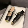Sapatos Mocassins Prata com Palmilha de 5CM para Pessoas Baixas Nova Coleção Primavera/Verão 2026 Elegantes Slip-on Bico Fechado Chinelos para Mulheres Uso Externo