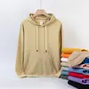 Sudadera con capucha y cuello redondo, con logotipo bordado y texto impreso, adecuada para ropa de trabajo corporativa, actividades de club, team building y camisetas promocionales, disponible para venta al por mayor
