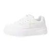 Nuevas Zapatillas Blancas de Suela Gruesa Color Rosa Fresco de Fresa para Mujer, Zapatos Cálidos Delicados de Mariposa, Zapatillas Bordadas de Caña Baja Energéticas al por Mayor