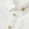 Camisas infantis para primavera e outono para meninos e meninas, roupas de bebê estilosas, designs modernos e únicos, bordado popular de urso de desenho animado estilo coreano em uma camisa branca