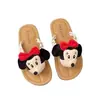 Chanclas de Dibujos Animados de Mickey Mouse para Niña Verano 2026 Suela Suave Antideslizantes Sandalias Lindas para Mujer Venta al por Mayor