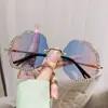 Moda Novo Óculos de Sol Poligonal com Borda Cortada Sem Aro Diamante Formato Côncavo Tendência Europeia e Americana para Fotos Óculos de Sol de Alta Qualidade