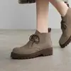 Botas Femininas Martin 2026 Novo Estilo Outono/Inverno Sapatos Femininos Cadarço Couro Fosco Estilo Britânico Versátil Botas de Cano Curto Casuais para Mulheres