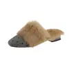 Chinelos de pelúcia estilo coreano 2026, aconchegantes e felpudos para o início do outono, apresentando um design retrô de bolinhas, um ajuste suave e confortável, e um estilo de meia-chinelo adequado para usar ao ar livre