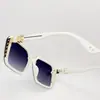 7731 moda irregular transfronteriza fabricantes de gafas de sol de PC lote directo de nicho flujo temperamento montura negra gafas de sol negras y grises