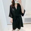 Pijama sexy para mulheres 2023 novo seda gelada cetim estilo desejo puro decote V alça fina shorts camisola conjunto de três peças com bojo