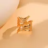 Suministro Transfronterizo Europeo y Americano Moda Retro Pulsera Anillo de Metal Dorado con Pliegues de Hoja Traje Abierto de Dos Piezas para Mujer