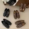 Zapatos de Cuero Tallado Estilo Barroco Retro Británico para Mujer 20565 Modelo Nuevo Mocasines Brogue con Aumento Oculto de Altura