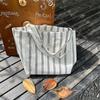 44202 Bolso Tote de Moda de Gran Capacidad Estilo Coreano con Rayas de Color en Contraste Primavera y Verano Bolso Casual Rayado Bolso de Lona para Hombro