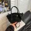 Bolsa de mão elegante super popular transfronteiriça para mulheres, nova bolsa transversal da moda para o dia a dia 2026, bolsa tote pequena para o trabalho