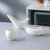 Accesorios de Cocina Blancos de Cerámica Bandeja para Huevos Tetera Cuchara para Leche Olla para Salsa y Vinagre Plato para Condimentos Plato para Sabores Suministros de Hotel Taza de Agua Botella de Aceite