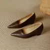 Zapatos de tacón alto de cuero suave estilo vintage francés para mujer, nueva colección de primavera, elegantes y versátiles, zapatos de salón de corte bajo a la moda, hechos a medida