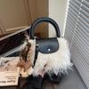 Bolso de Mano Peludo Transfronterizo Otoño e Invierno para Mujer 2026 Nuevo Estilo Bolso de Hombro Peludo para el Trabajo Bolso Pequeño de Hombro Cruzado de Moda
