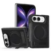 Adecuado para iPhone Duo, esta funda de teléfono de carga inalámbrica magnética presenta un diseño de tapa abatible, una estética simple y elegante, y proporciona una carcasa protectora de cuero.