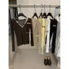 Suéter Tricô Manga Longa Gola V Slim Fit Renda Patchwork Suave Estilo Coreano Chá Verde Limão Outono 2026 para Mulheres