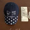 Gorra de béisbol azul marino estilo coreano bordada con letras para mujer con circunferencia de cabeza grande, visera ancha, gorra tipo pico que hace que la cara se vea más pequeña y proporciona protección solar