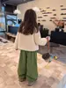 Suéter de felpa 3D para niños, engrosado para abrigar, nueva colección otoño/invierno 2026, cárdigan dulce y elegante para niñas