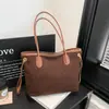2025 Bolso Tote de un solo hombro de gran capacidad, estilo nuevo, simple, casual, estilo occidental, moderno, para mujer