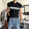 2026 Verano Hombres Tendencia Solapa Streetwear Bloque de Color Camiseta Manga Corta Camisa POLO Hombres Raya Melocotón Gris Raya Melocotón Negro