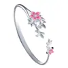 Pulsera de anillo de guirnalda de flores rosas con charm de relieve hermoso espectacular pétalos dulces rosa melocotón pulsera versátil