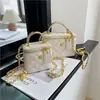 Bolso Pequeño Cuadrado Bordado Acolchado para Mujer 2026 de Moda Ins Versátil Bolso Cruzado con Cadena Bolso Popular